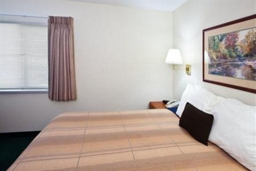 фото отеля Candlewood Suites East Lansing (Michigan)