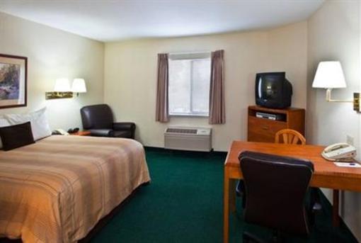 фото отеля Candlewood Suites East Lansing (Michigan)