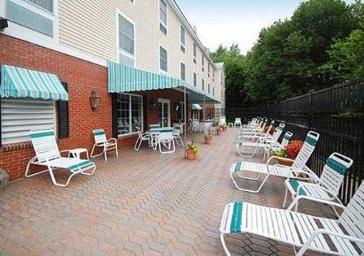 фото отеля Comfort Inn and Suites Colonial