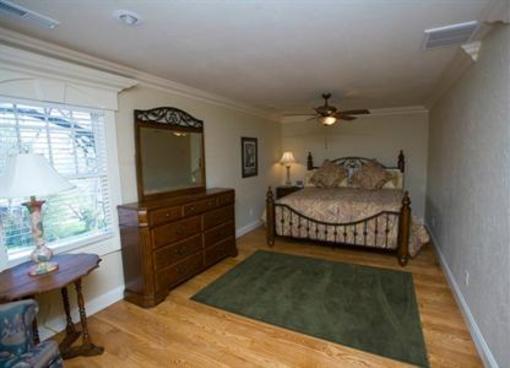 фото отеля Branson House Bed and Breakfast Inn