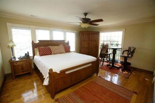 фото отеля Branson House Bed and Breakfast Inn
