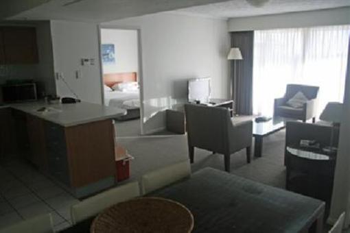 фото отеля Wyndham Vacation Resorts Asia Pacific Kirra Beach