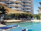 фото отеля Wyndham Vacation Resorts Asia Pacific Kirra Beach