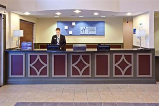 фото отеля Holiday Inn Express and Suites Indianapolis East