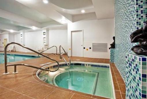 фото отеля Holiday Inn Express Hinesville