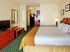 фото отеля Holiday Inn Express Hinesville
