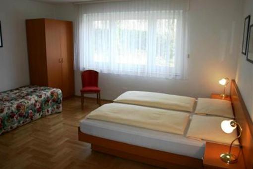 фото отеля Garni Hotel Rodelheimer Hof Frankfurt am Main