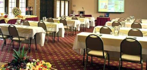 фото отеля Embassy Suites Hotel Tucson-Williams Center