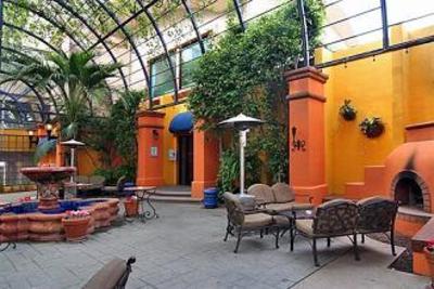 фото отеля Hacienda Hotel Lax Airport