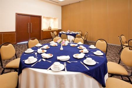 фото отеля Holiday Inn Uruapan