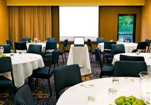 фото отеля Courtyard by Marriott Seattle Bellevue