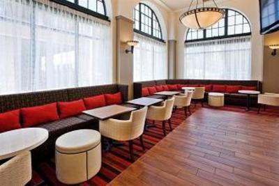 фото отеля Hampton Inn and Suites Atlanta Downtown