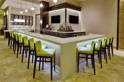 фото отеля Hilton Garden Inn Raleigh Triangle Town Center
