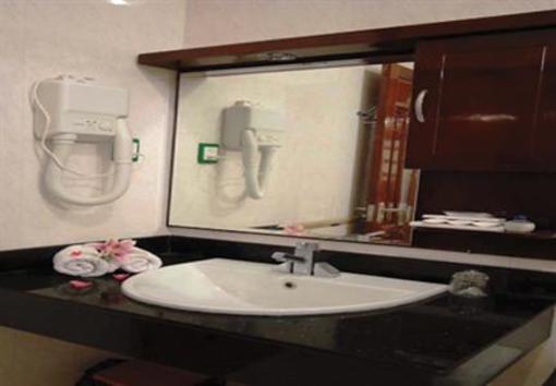 фото отеля Nam Hai Hotel