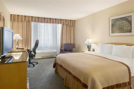 фото отеля Hilton Newark Penn Station