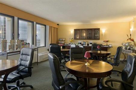 фото отеля Hilton Newark Penn Station