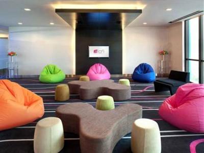 фото отеля Aloft Bangkok - Sukhumvit 11