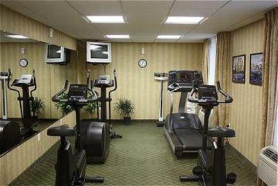 фото отеля Holiday Inn Express Hotel & Suites Warrenton