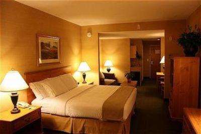 фото отеля Holiday Inn Express Hotel & Suites Warrenton