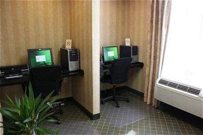 фото отеля Holiday Inn Express Hotel & Suites Warrenton