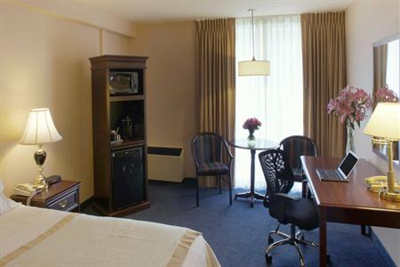 фото отеля Best Western Parkway Hotel Toronto North