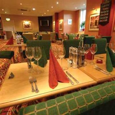 фото отеля Best Western Cresta Court Hotel Altrincham