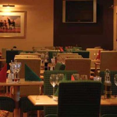 фото отеля Best Western Cresta Court Hotel Altrincham