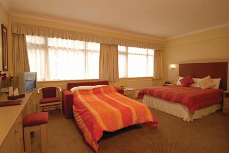 фото отеля Best Western Cresta Court Hotel Altrincham