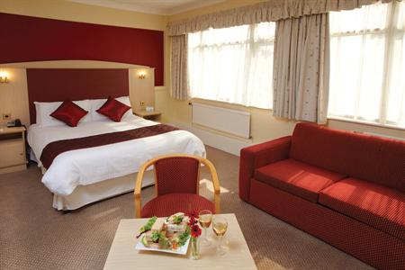 фото отеля Best Western Cresta Court Hotel Altrincham
