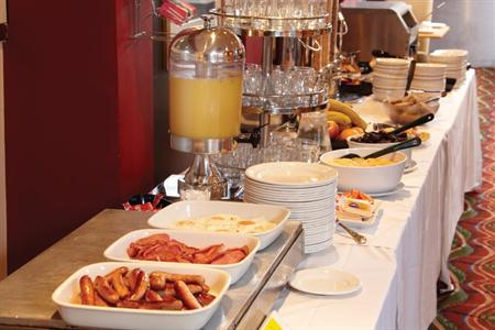 фото отеля Best Western Cresta Court Hotel Altrincham