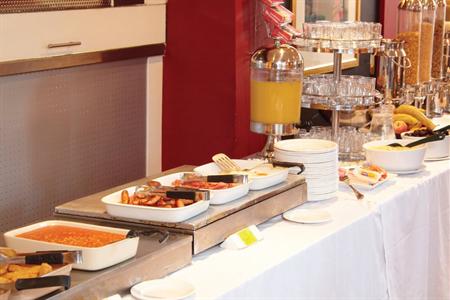 фото отеля Best Western Cresta Court Hotel Altrincham