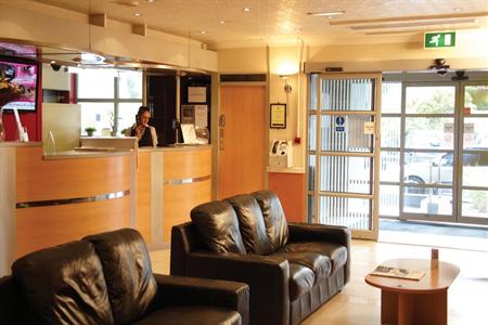 фото отеля Best Western Cresta Court Hotel Altrincham