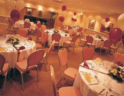фото отеля Best Western Cresta Court Hotel Altrincham