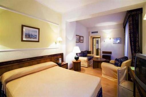 фото отеля Gran Hotel Almeria