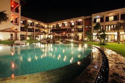 фото отеля River Beach Resort