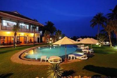фото отеля River Beach Resort