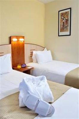 фото отеля Alliance Hotel Saint-Quentin-en-Yvelines