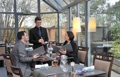 фото отеля Alliance Hotel Saint-Quentin-en-Yvelines
