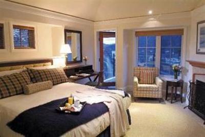 фото отеля Poets Cove Resort & Spa