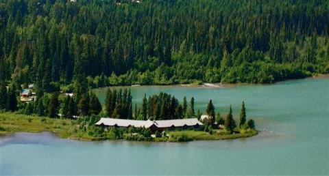 фото отеля Edgewater Lodge Whistler