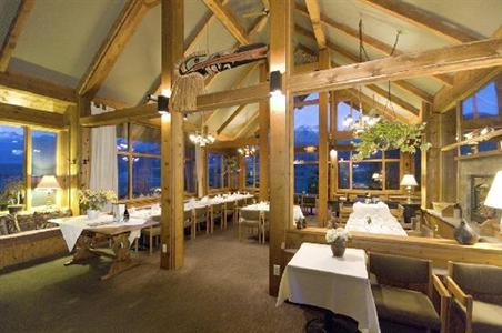 фото отеля Edgewater Lodge Whistler