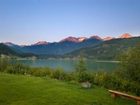 фото отеля Edgewater Lodge Whistler