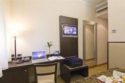 фото отеля Ariston Hotel Milan
