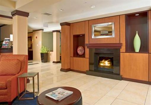 фото отеля Fairfield Inn & Suites by Marriott Portsmouth Exeter
