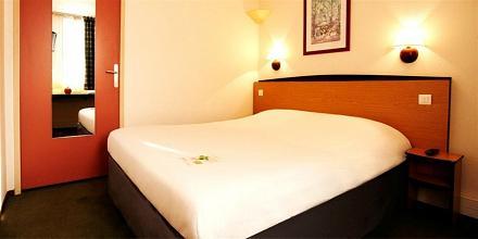 фото отеля Campanile Paris Ouest Gennevilliers Port Hotel