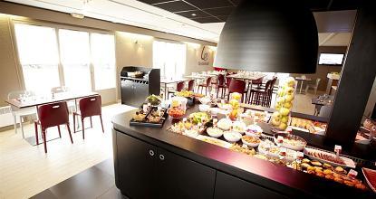 фото отеля Campanile Paris Ouest Gennevilliers Port Hotel