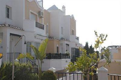 фото отеля Apartamentos Burriana Playa Nerja