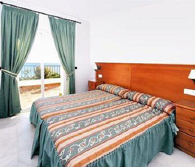 фото отеля Apartamentos Burriana Playa Nerja
