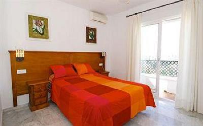 фото отеля Apartamentos Burriana Playa Nerja