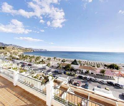 фото отеля Apartamentos Burriana Playa Nerja